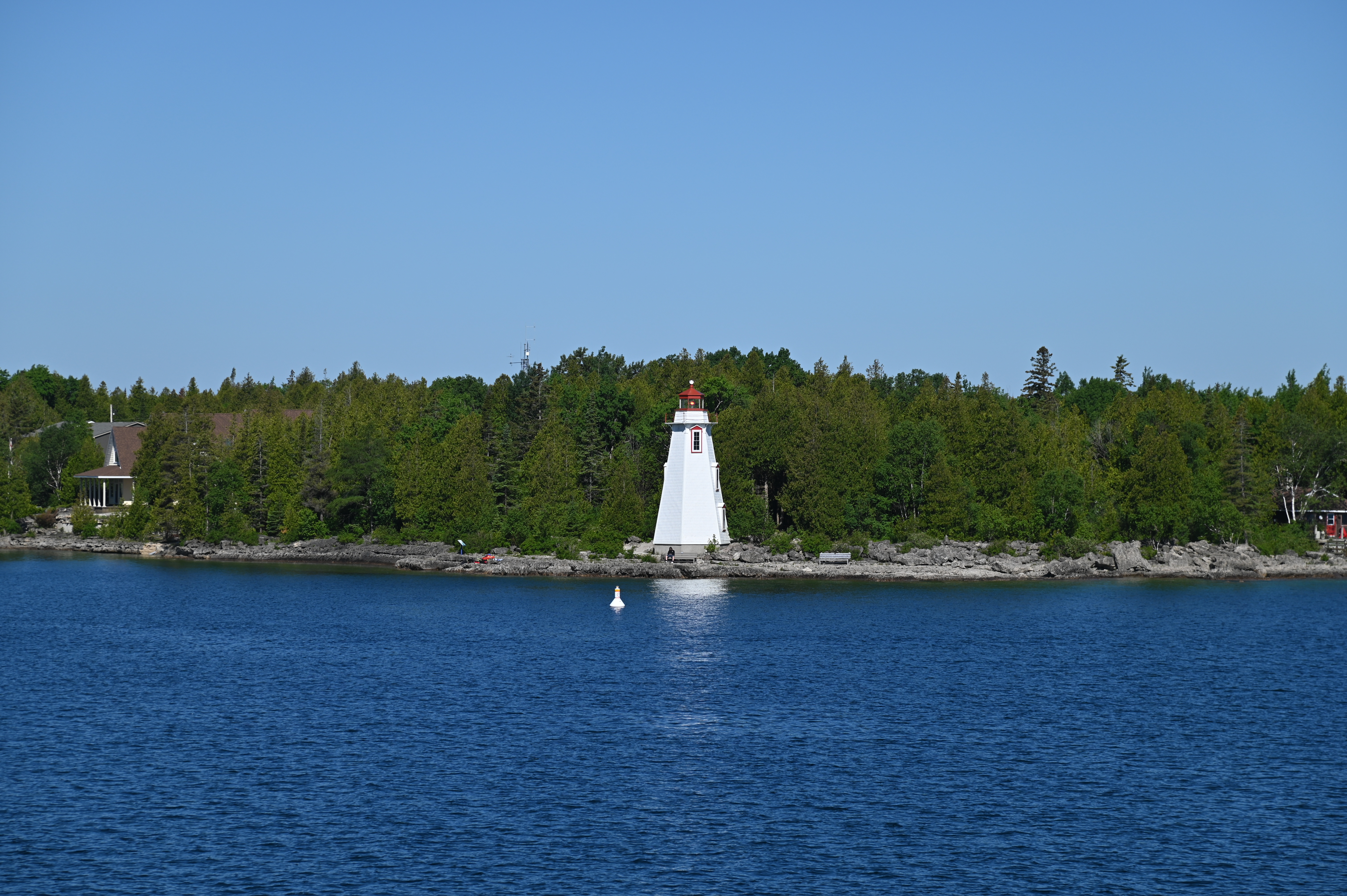 Tobermory Weekend Getaway Guide: Exploring Blue Horizons & Hidden Gems